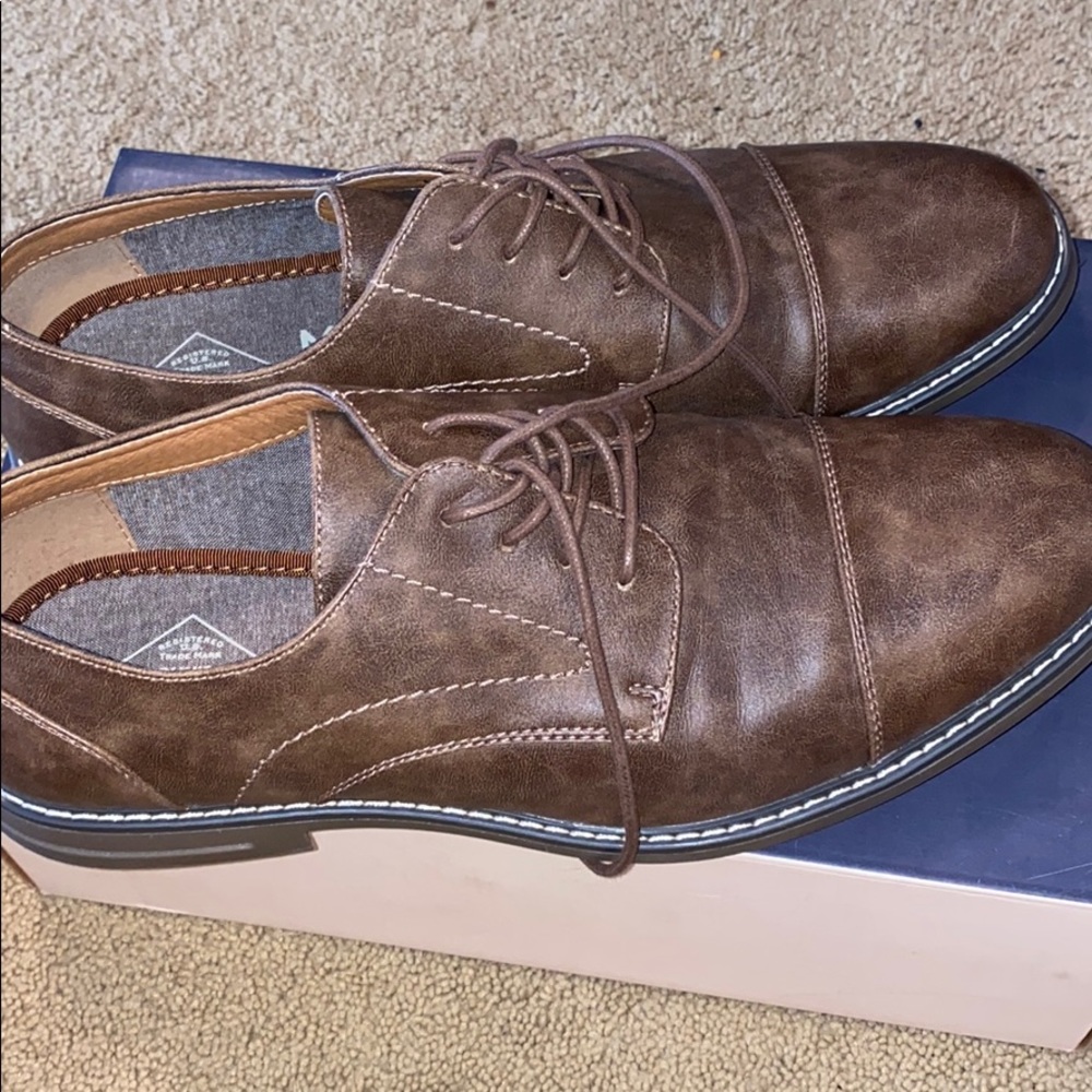 Dress shoes